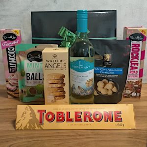 sauvignon blanc sweet treats gift hamper